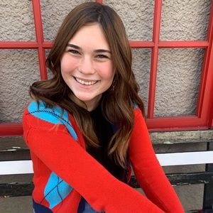 Meet your Posher, Elise